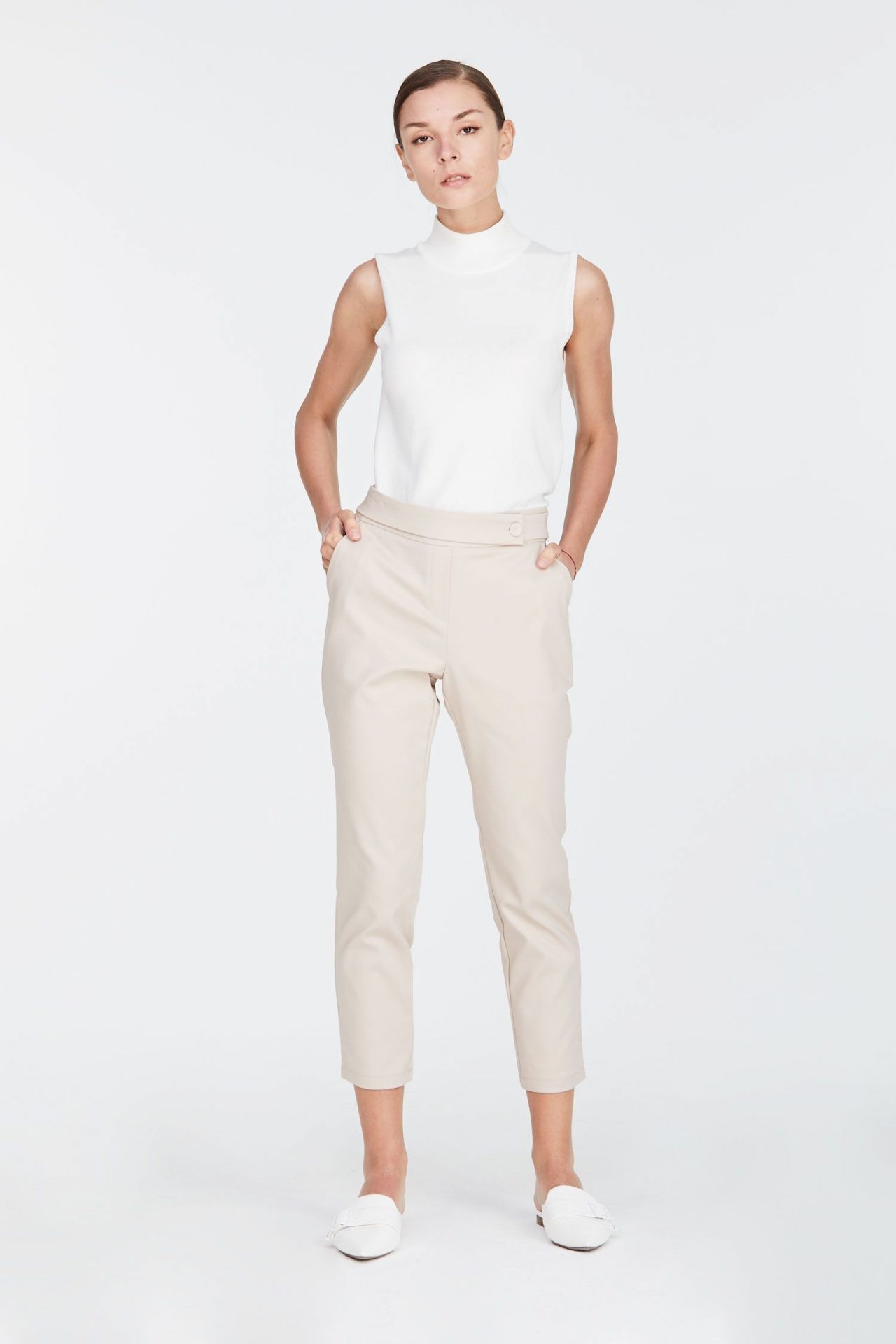 Extended Front Tab Straight Pants - iORA MALAYSIA